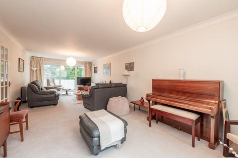 3 bedroom flat for sale - 24/2 Avon Road, Cramond, Edinburgh, EH4