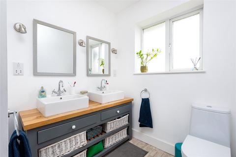 89 Earls Barton Road, Great Doddington, Wellingborough, NN29 7TA