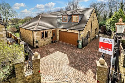 4 bedroom detached house for sale, Hawthorne House, Church Croft, Lofthouse, Wakefield, West Yorkshire