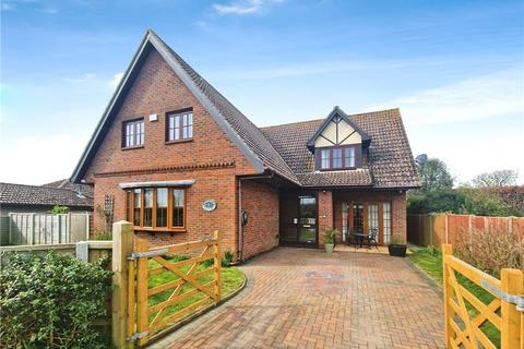 5 bedroom detached house for sale - Farthings Way, Totland Bay, Isle of Wight