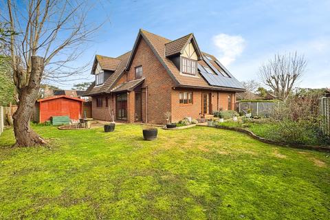 5 bedroom detached house for sale, Farthings Way, Totland Bay, Isle of Wight