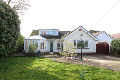3 bedroom detached house for sale - Newton Road, Barton On Sea, Hampshire, BH25