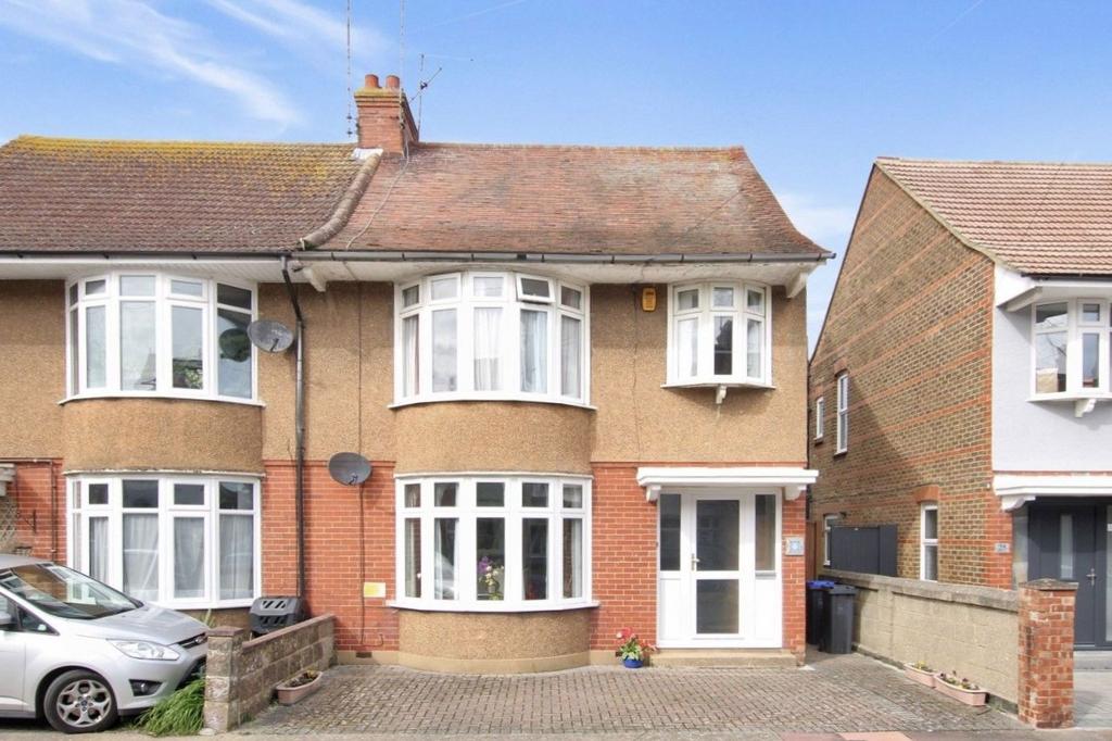 Westbourne Avenue, Worthing BN14 8DE 3 bed semidetached house for sale