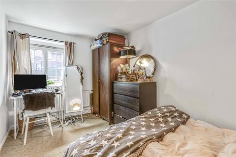 2 bedroom flat for sale, Bedford Road, London, SW4