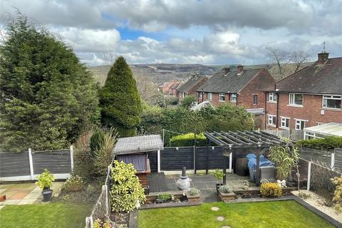 4 Bourne Road, Shaw, Oldham, OL2 7XN