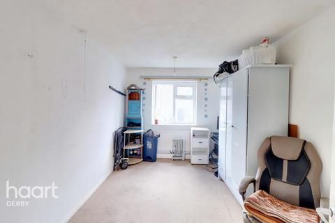 3 bedroom flat for sale - Upper Boundary Road, Normanton