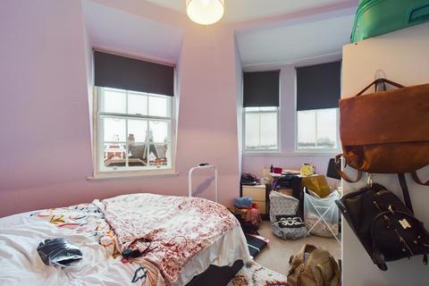 2 bedroom flat for sale - Milkwood Road, London