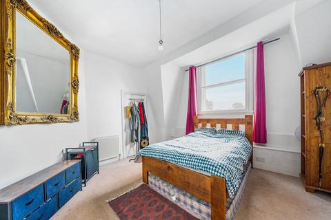 2 bedroom flat for sale, Milkwood Road, Herne Hill