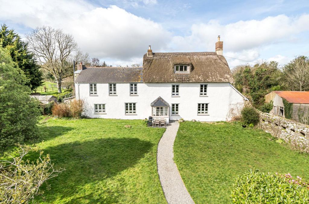 Moretonhampstead 6 bed detached house for sale £700,000