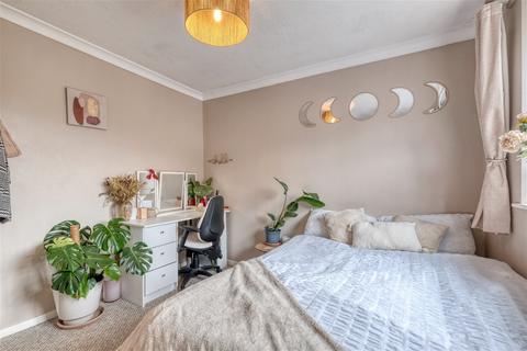 106 Abbotswood Close, Redditch, B98 0QF