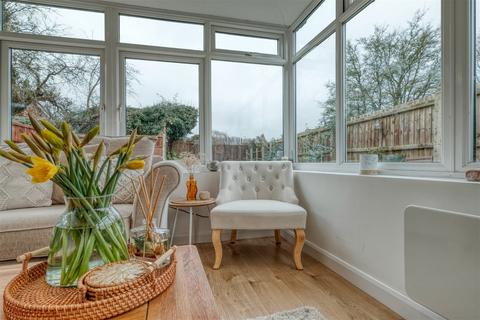 106 Abbotswood Close, Redditch, B98 0QF