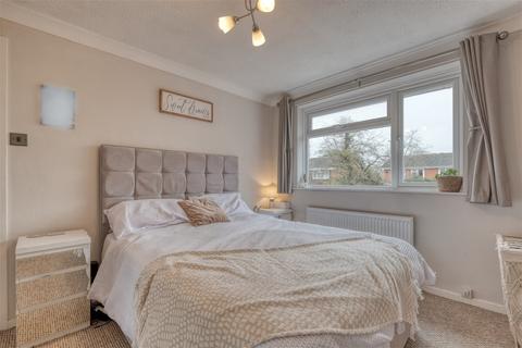 106 Abbotswood Close, Redditch, B98 0QF