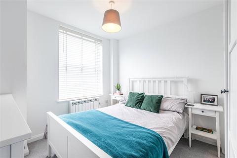 1 bedroom flat for sale, Addlestone, Surrey KT15