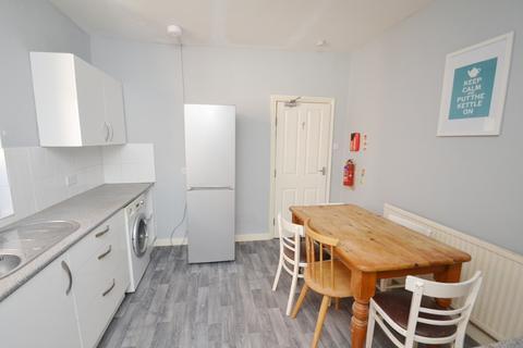 5 bedroom terraced house to rent - Ladybarn Lane, Manchester M14