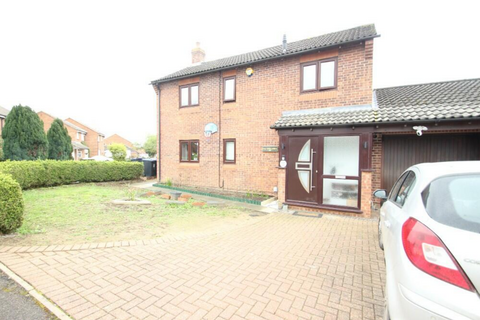 5 bedroom semi-detached house to rent - August End, George Green SL3