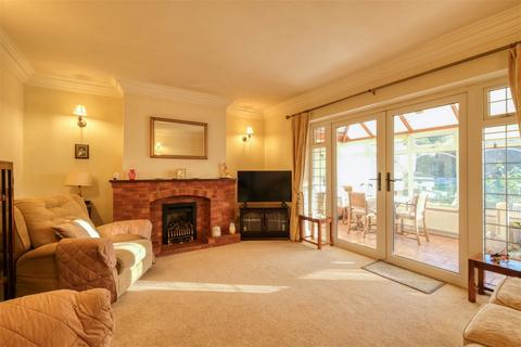 2 bedroom detached bungalow for sale, Warwick Avenue, Aston Fields, Bromsgrove, B60 2AR