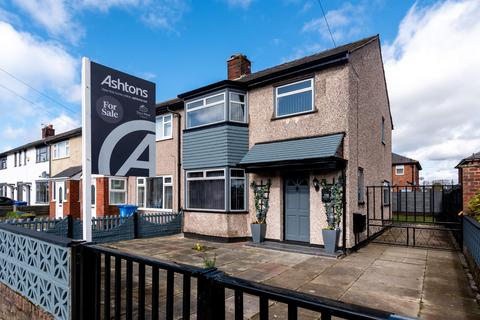 3 bedroom end of terrace house for sale, Capesthorne Road, Warrington, WA2