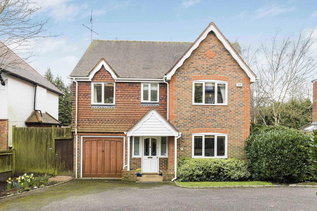 South Croydon CR2 4 bed detached house for sale £750,000