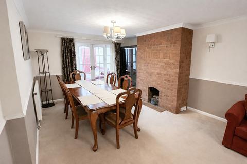 undefined, 4/5 Bedroom House To Let - HP13