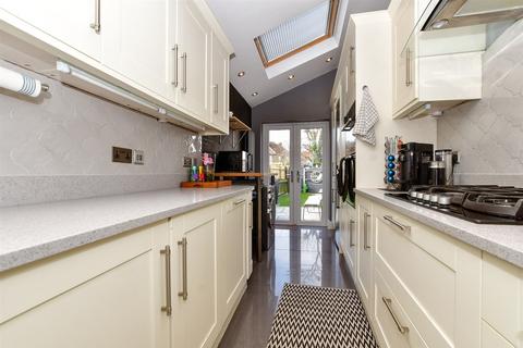 2 bedroom terraced house for sale - Bernard Road, Wallington, Surrey