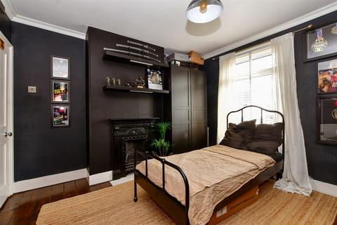 11 Bernard Road, Wallington, SM6 0TX