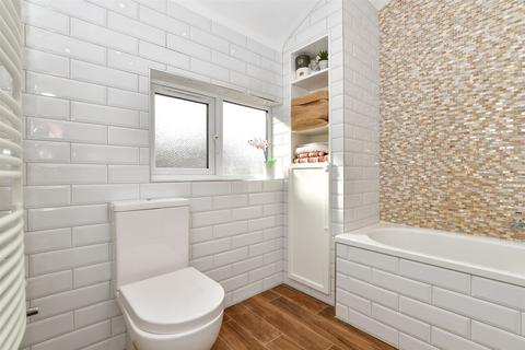 11 Bernard Road, Wallington, SM6 0TX