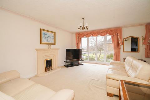 52 Chorley Drive, Sheffield, S10 3RR