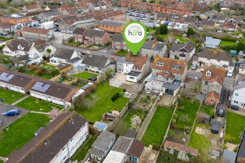 65 Leigh Road, Street, BA16 0HD