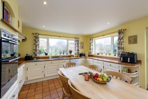 65 Leigh Road, Street, BA16 0HD