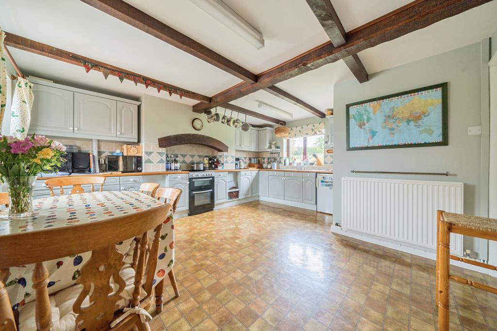 Monkland, Herefordshire, HR6 4 bed detached house for sale £750,000
