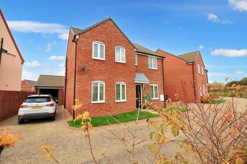 4 bedroom detached house to rent, Edith Cavell Close, Wymondham NR18