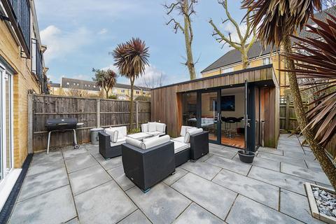 3 bedroom terraced house for sale - Lynbrook Grove, Peckham, London