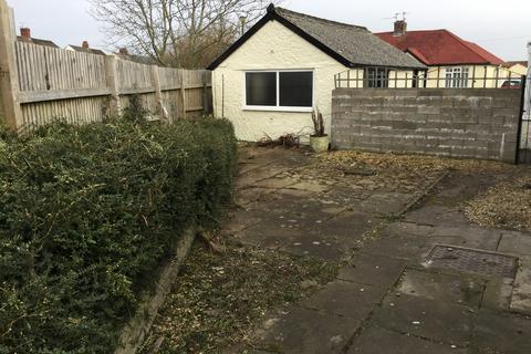 2 bedroom semi-detached bungalow to rent - Cae Leon , Barry, The Vale Of Glamorgan. CF62 9TF