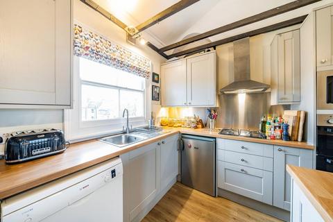 Flat 2, 59 Knatchbull Road, London, SE5 9QR