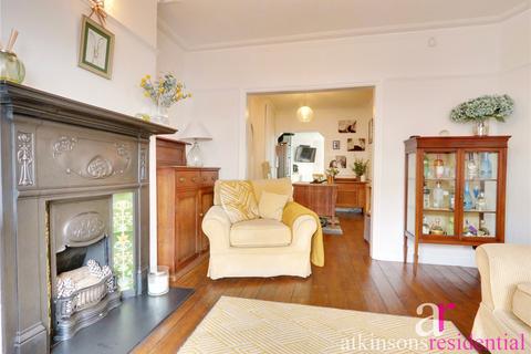 4 bedroom end of terrace house for sale - Garnault Road, Enfield, Middlesex, EN1