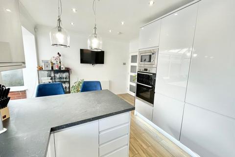 5 Crescent Road, Poulton-le-fylde, FY6 7JF