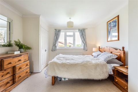 4 Holmes Close, Ascot, SL5 9TJ