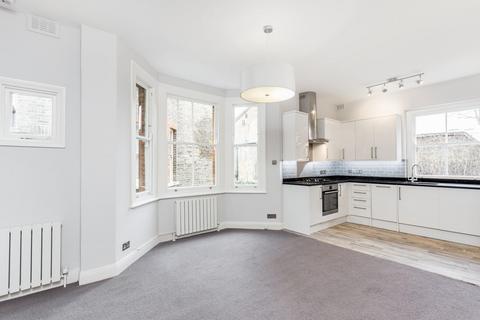 2 bedroom flat to rent - First Floor Flat, 27 Bromells Road, Clapham, London, SW4