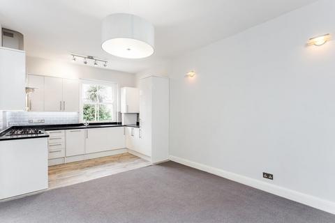2 bedroom flat to rent - First Floor Flat, 27 Bromells Road, Clapham, London, SW4