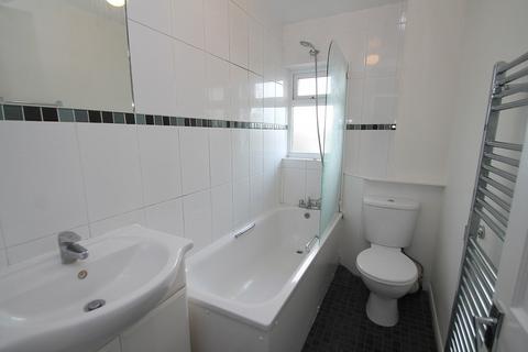 2 bedroom apartment for sale - Convent Road, Ashford, Middlesex, TW15