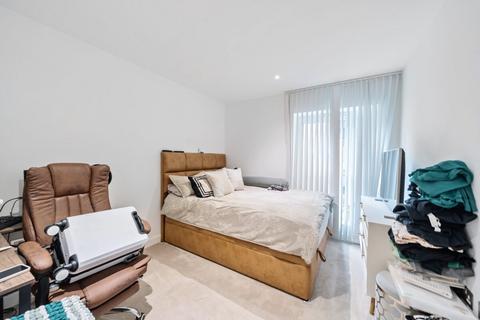 2 bedroom flat for sale - Beaufort Square London NW9