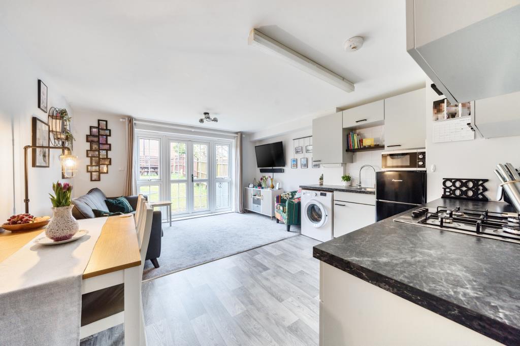 Kitchen/Living Area