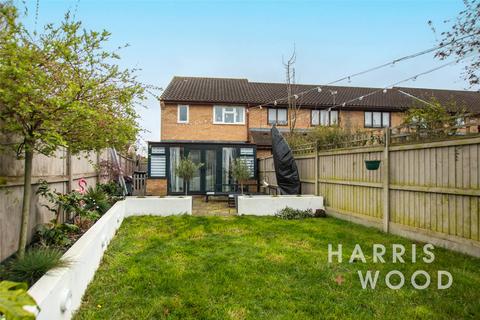 3 bedroom semi-detached house for sale - Chinook, Highwoods, Colchester, Essex, CO4
