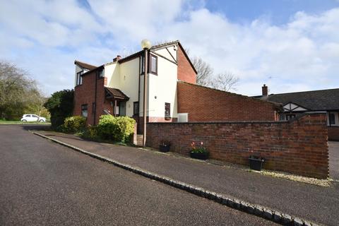 3 bedroom detached house to rent, Nursery Gardens, Bradwell