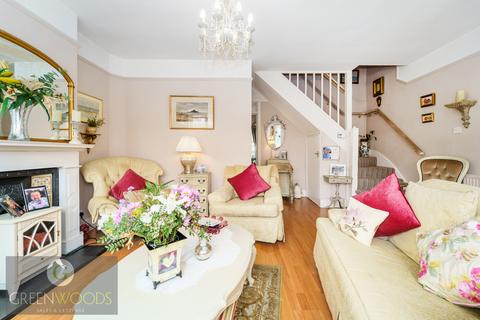 24 Warren Avenue, Richmond, TW10 5DZ