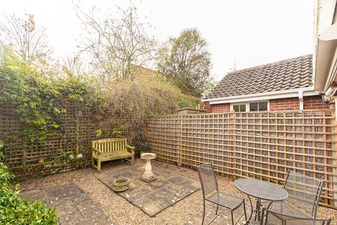 2 bedroom detached bungalow for sale, Old Brewery Yard, Suffolk IP19