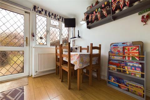 16 Bromley Walk, Tilehurst, Reading, RG30 4LR