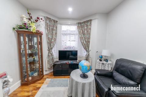 3 bedroom house for sale, St.Awdrys Road, Barking, IG11