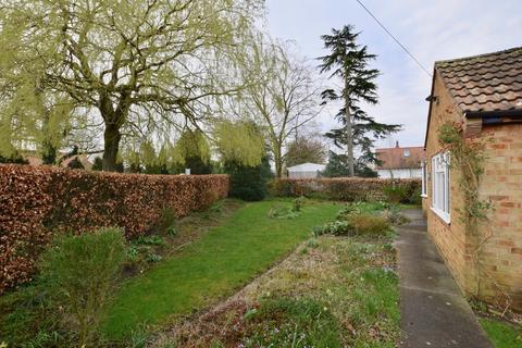 4 bedroom detached bungalow for sale, Sutton Lane, Barmby Moor