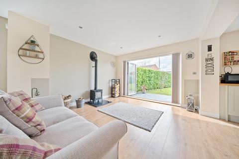 4 bedroom link detached house for sale, Beautifully Presented Home in Park Road, Congresbury